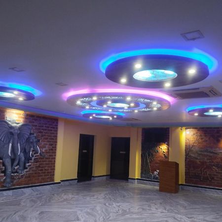 Whispering Woods Inn Bolpur Extérieur photo