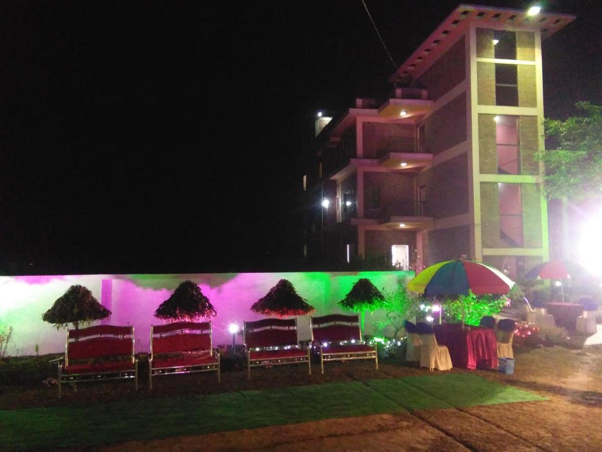 Whispering Woods Inn Bolpur Extérieur photo
