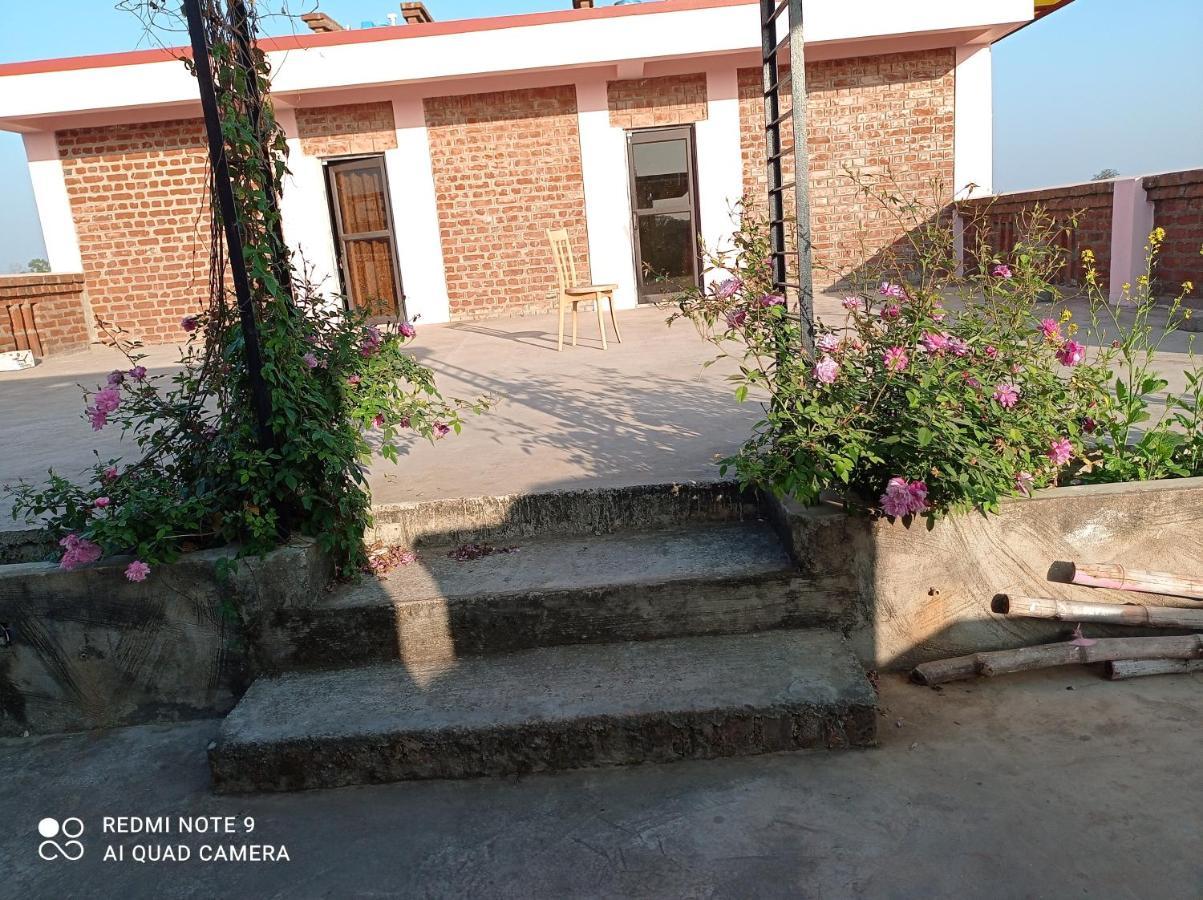 Whispering Woods Inn Bolpur Extérieur photo