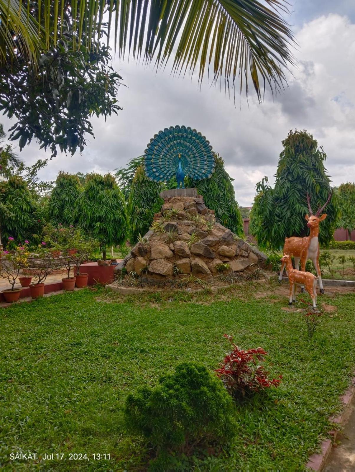 Whispering Woods Inn Bolpur Extérieur photo