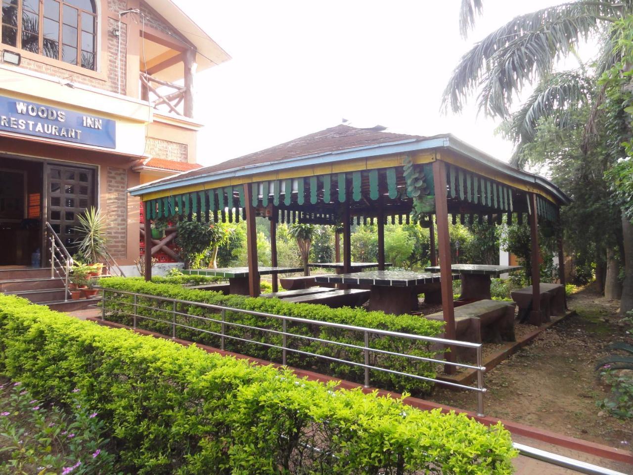 Whispering Woods Inn Bolpur Extérieur photo