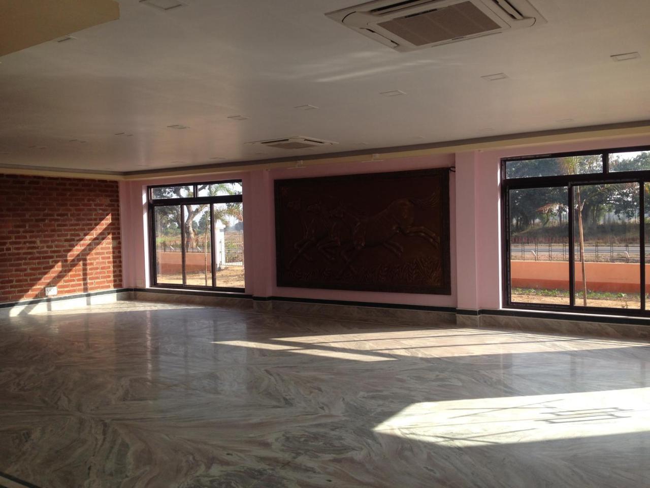 Whispering Woods Inn Bolpur Extérieur photo